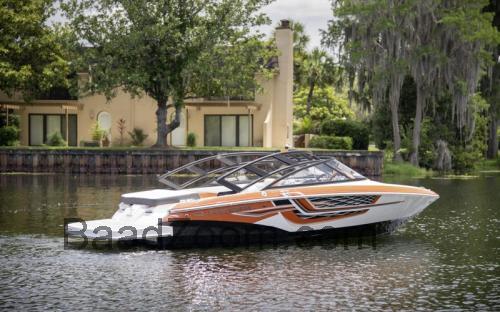 Regal 1900 ESX tekniske specifikationer og anmeldelser